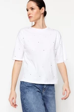 Trendyol Biely 100% Bavlnený Tričko s Kamennými Detailmi, Voľný/Široký, Pohodlný Strih s Okrúhlym Výstrihom