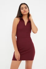 Trendyol Burgundy Fit Polo Neck Mini žebrované flexibilní pletené šaty