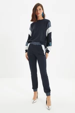 Trendyol Navy Blue Basic Jogger Pletené tepláky