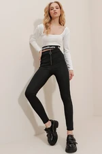 Trend Alaçatı Stili Women's Black High Waist Leggings with Zipper Detail and Side Stripes.