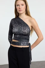 Trendyol Anthracite Leopard Printed Slim Tie Detailed Single Sleeve Crop Flexible Knit Blouse