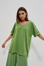 Simple T-shirt with V-neck - green