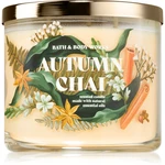 Bath & Body Works Autumn Chai vonná svíčka 411 g