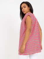 Loose larger size top in white and red