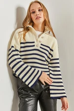 Bianco Lucci Women's Buttoned Striped Knitwear Sweater