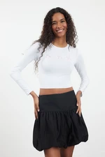 Trendyol White Bow Detailed Crop/Short Slim/Fitting Knitted Blouse