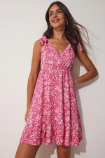 Happiness İstanbul Women's Pink Summer Floral Viscose Dress