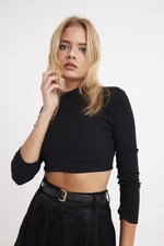 Cool & Sexy Women's Black Half Turtleneck Crop Top CG113