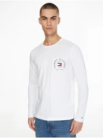 White Men's T-Shirt Tommy Hilfiger - Men