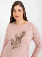 Světle růžová dámská halenka plus size s nápisem