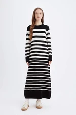 DEFACTO Regular Fit Striped Long Sleeve Maxi Knit Dress