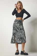 Happiness İstanbul Women's Black Cream Patterned Viscose Skirt with a Slit