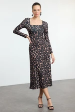 Trendyol Brown Leopard Printed Maxi Flounce Fitted Maxi Stretch Knit Dress