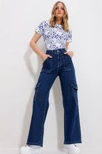 Trend Alaçatı Stili Women's Dark Blue High Waist Cargo Pocket Wide Leg Denim Trousers