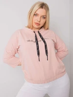 Zaprášená růžová halenka plus size s nápisem Perry