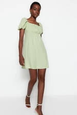 Trendyol Mint Talia Otwarta Mini Sukienka Z Tkaniny Teksturowanej