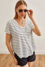 Olalook Women's Black V-Neck Striped Filthy Stitching Casual T-Shirt