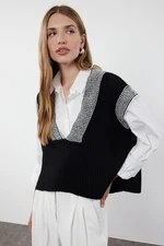 Trendyol Black Wide Fit Soft Textured Color Block Knitwear Sweater