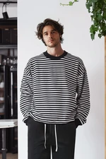 Trendyol Black-White Oversize/Wide Cut Soft Texture Striped Sweatshirt