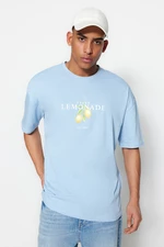 Trendyol Light Blue Unisex oversized/wide cut crew tričko s krátkym rukávom s potlačou