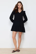 Trendyol Black Gathered Ruffle Detail Mini tkané šaty