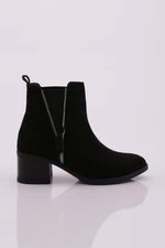 DGN Pm180-k9009 Women's Short Heeled Boots with Zip Detail on the Sides of a Round Toe