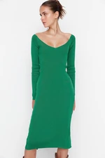 Trendyol Green Back detailné svetrové šaty