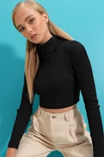 Trend Alaçatı Stili Dámské Černý Rolák Žebrovaný Základní Crop Body Halenka