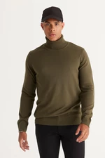 ALTINYILDIZ CLASSICS Pánsky khaki sveter so štandardným strihom, normálnym strihom, proti žmolkovaniu a s plným rolákom.