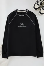 Trendyol Black Regular Cut Stitching and Collar Knitwear Tape Detailed Printed Sweatshirt