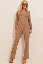 Trend Alaçatı Stili Women's Brown Patterned Crop Blouse And Trousers Double Suit