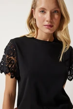 Happiness İstanbul Women's Black Guipure Sleeve Knitted Blouse