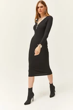 Olalook Women's Black V-Neck Zippered Thick Ribbed Midi Dress