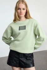 Trendyol Mint Thick Fleece Slogan Embroidered Relaxed/Comfortable Pattern Knitted Sweatshirt