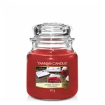 YANKEE CANDLE Classic Vonná sviečka stredná Letters to Santa 411 g