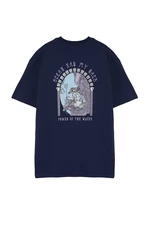 Trendyol námornícka modrá voľná/ležérna tričko s umeleckou potlačou zo 100% bavlny vo veľkosti plus.