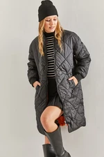 Bianco Lucci Women's Quilted Long Coat with Lined Elastic Sleeves.