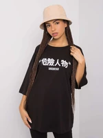 Black T-shirt with Alexis RUE PARIS print