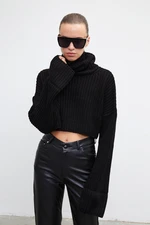 VATKALI Turtleneck Crop Sweater