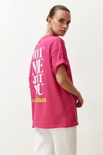 Trendyol Fuchsia 100% Cotton Back and Front Motto Printed Oversize/Comfortable Fit Knitted T-Shirt