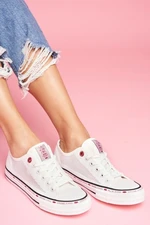 Women's Cross Jeans White Sneakers