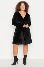 Trendyol Curve Black Double Breasted Collar Velvet Dress