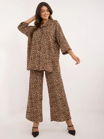 Beige and black patterned set with an oversize shirt