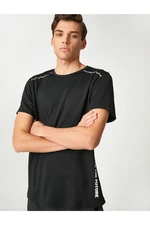 Koton Sports T-shirt with the slogan Printed Crew Neck Short Sleeved.