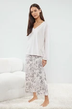 Trendyol Beige Floral Capri Knitted Pajama Set