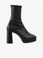 Black women's leather ankle boots on heel Högl Cora - Women's