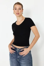 Trendyol Black Premium Viscose/Soft Fabric V-Neck Fitted Stretchy Knitted Blouse