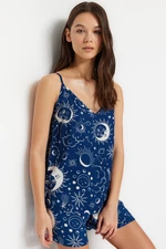 Trendyol indigo galaxy vzorované viskózové tkané pyžamo so šnúrkovými ramienkami
