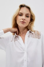 Shirt with lace on the shoulders