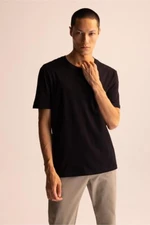 DEFACTO Regular Fit Crew Neck Basic Short Sleeve 100% Cotton T-Shirt